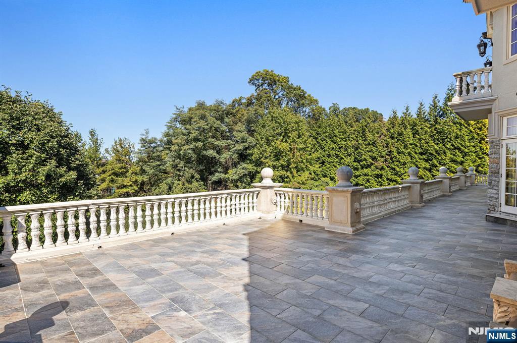 Homes for sale in Cresskill, NJ | 117 Truman Dr, Cresskill, NJ 07626 | MLS# 25034827