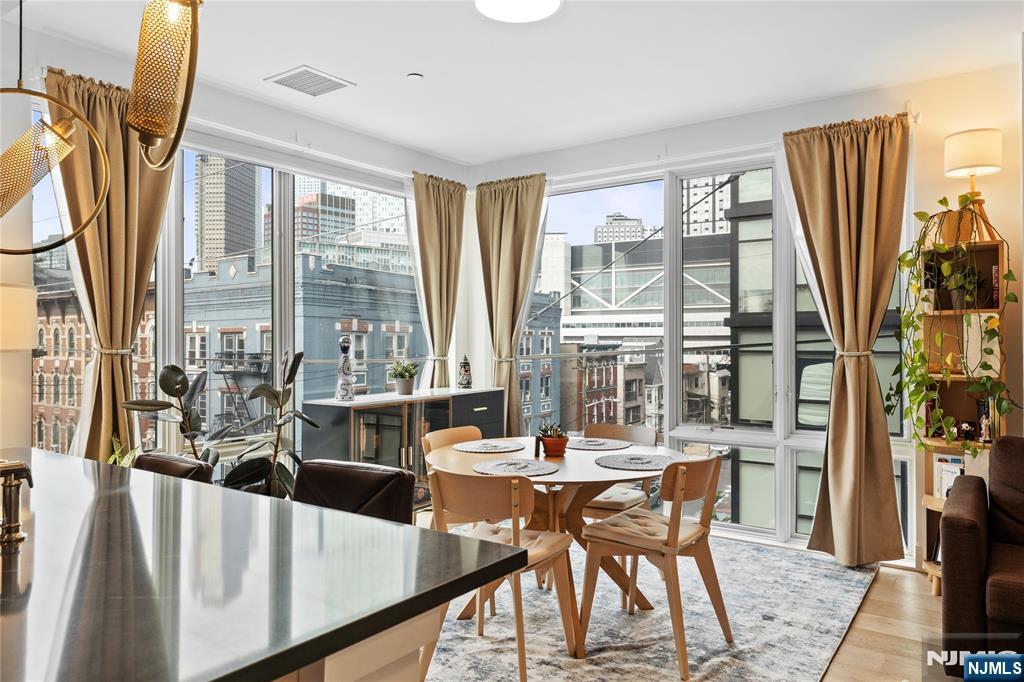 $539,999 Condo