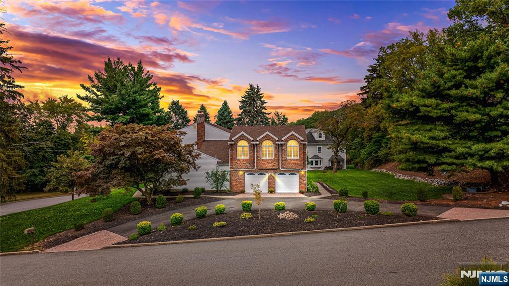 Homes for sale in Hawthorne, NJ | 6 Old Orchard Dr, Hawthorne, NJ 07506 | MLS# 25034997