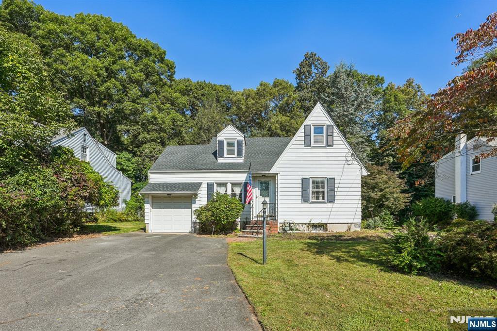 Homes for sale in Wayne, NJ | 14 Valhalla Way, Wayne, NJ 07470 | MLS# 25035010