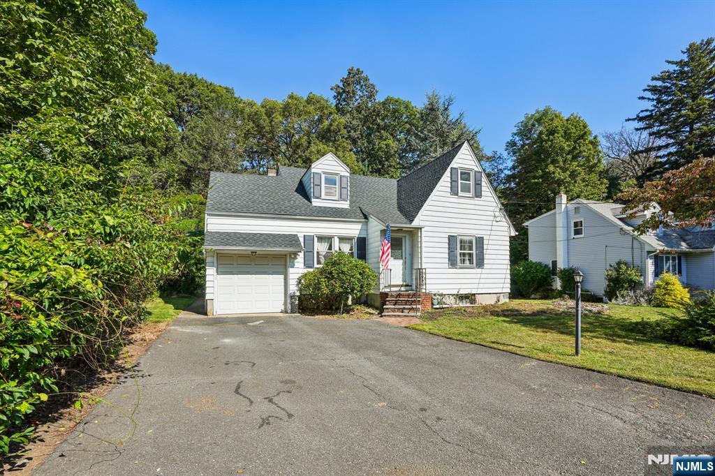 Homes for sale in Wayne, NJ | 14 Valhalla Way, Wayne, NJ 07470 | MLS# 25035010