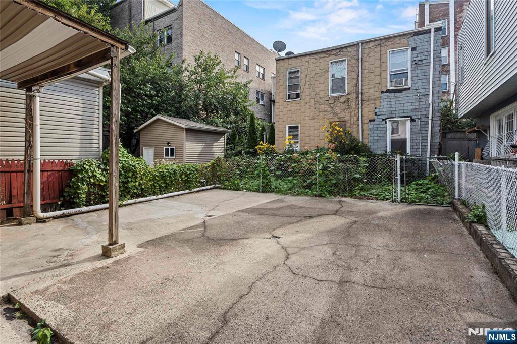 Homes for sale in Union City, NJ | 537 27Th St, Union City, NJ 07087 | MLS# 25035087