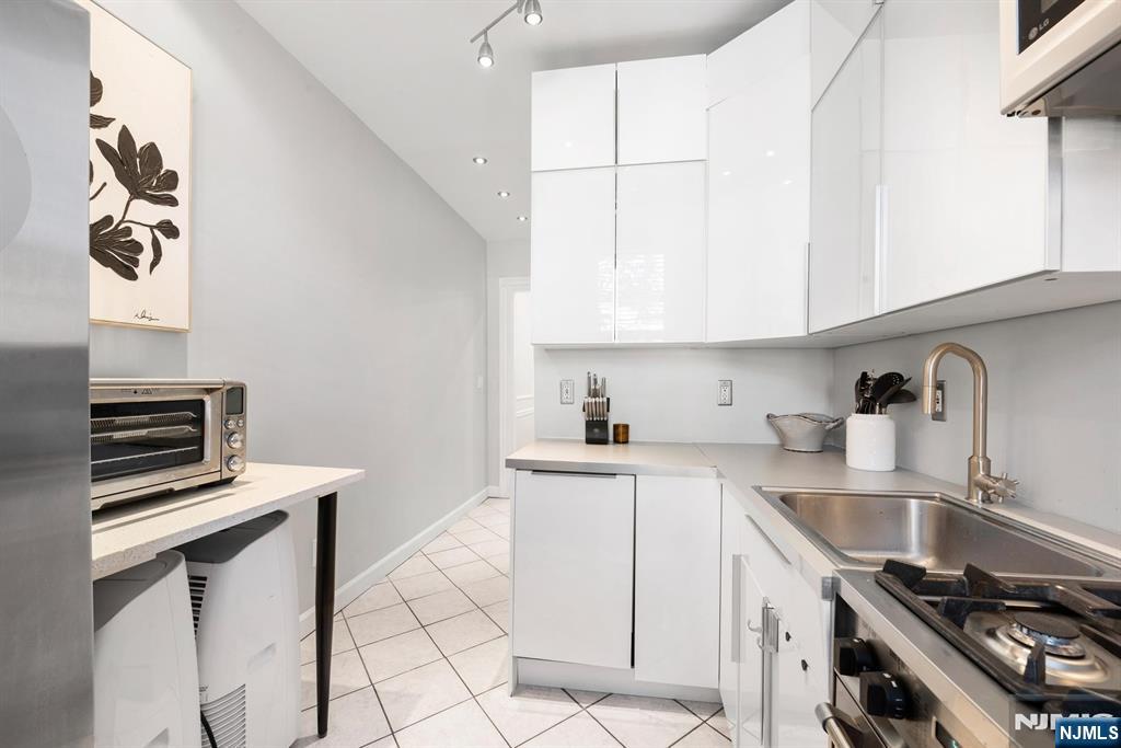 Homes for sale in Hoboken, NJ | 1216 Washington St #3S, Hoboken, NJ 07030 | MLS# 25035090