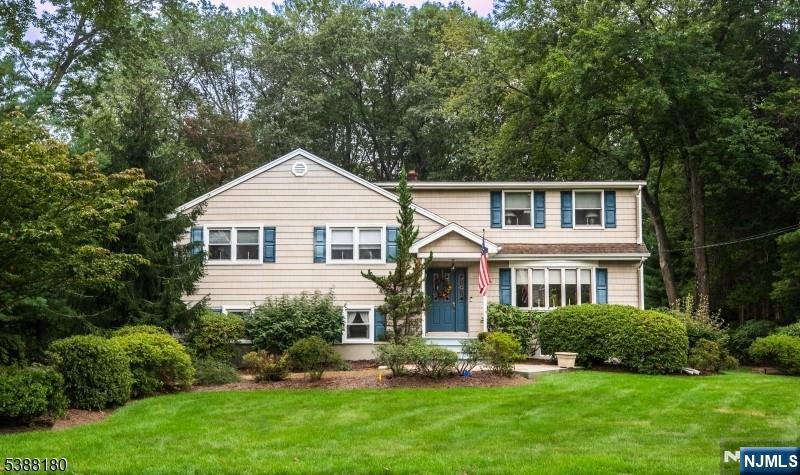 $1,019,000 Split Level
