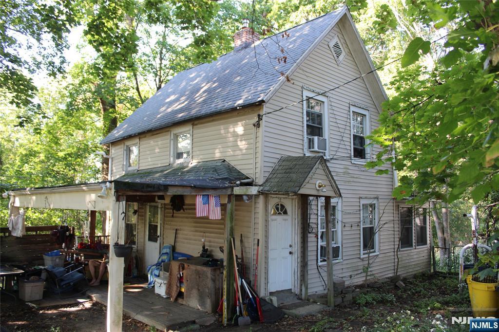 Homes for sale in New Milford, NJ | 668 River Rd, New Milford, NJ 07646 | MLS# 25035168