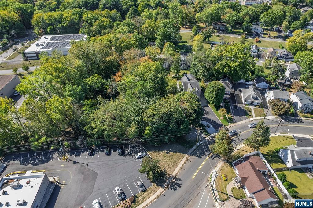 Homes for sale in New Milford, NJ | 668 River Rd, New Milford, NJ 07646 | MLS# 25035168