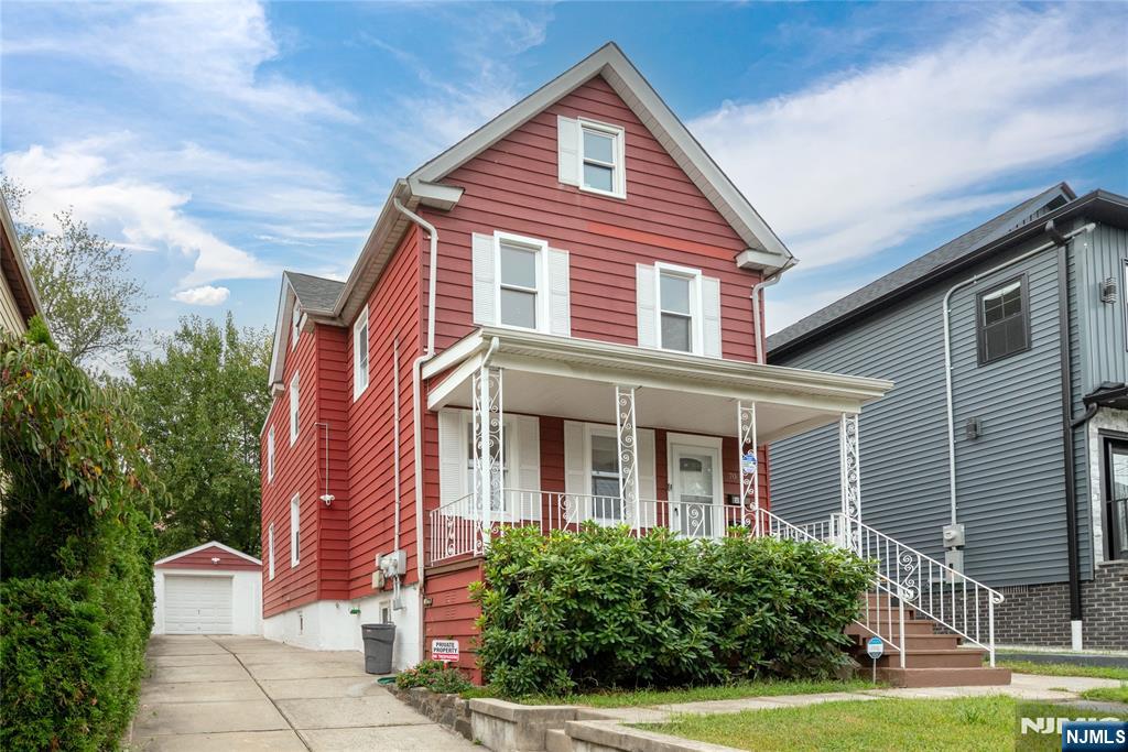 Homes for sale in Ridgefield Park, NJ | 70 Hille Pl, Ridgefield Park, NJ 07660 | MLS# 25035175