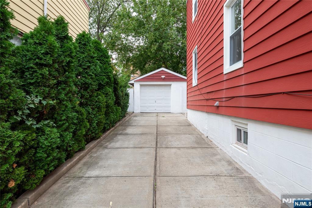 Homes for sale in Ridgefield Park, NJ | 70 Hille Pl, Ridgefield Park, NJ 07660 | MLS# 25035175