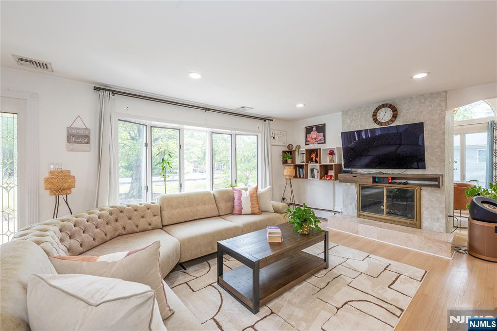 Homes for sale in North Caldwell, NJ | 531 Mountain Ave, North Caldwell, NJ 07006 | MLS# 25035195