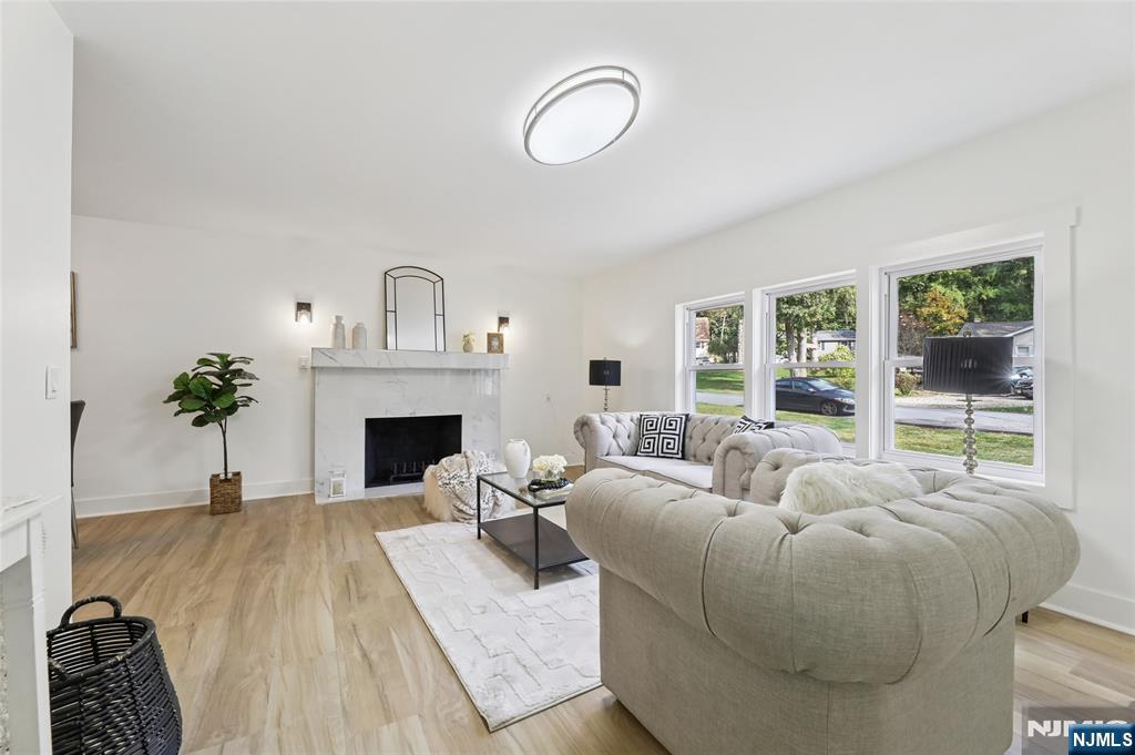 Homes for sale in Hardyston, NJ | 6 Tamarack Trl, Hardyston, NJ 07460 | MLS# 25035200