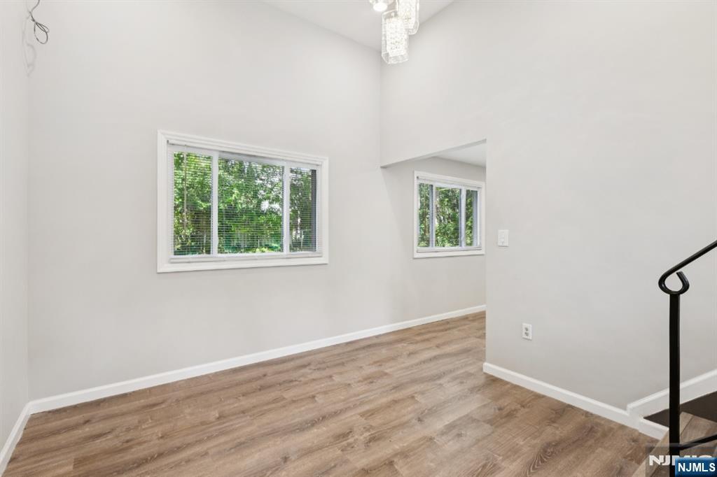 Homes for sale in Edison, NJ | 5 E Waverly Dr, Edison, NJ 08817 | MLS# 25035208