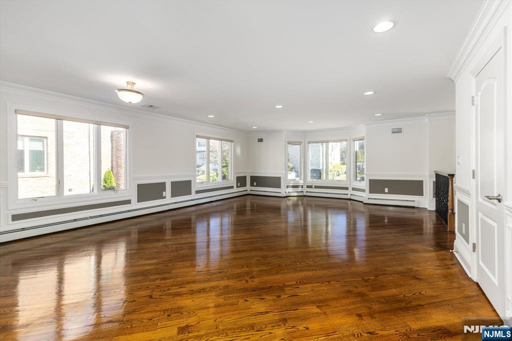 Homes for sale in Palisades Park, NJ | 535 7th St #B, Palisades Park, NJ 07650 | MLS# 25035268