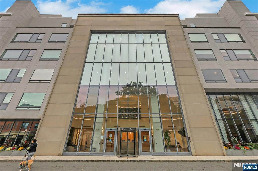 $1,947,999 Townhouse