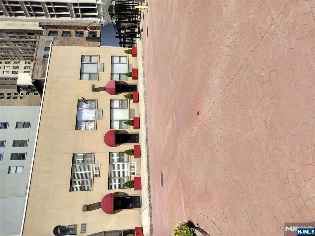 Homes for sale in Newark, NJ | 111 Mulberry St #6J, Newark, NJ 07102 | MLS# 25035408