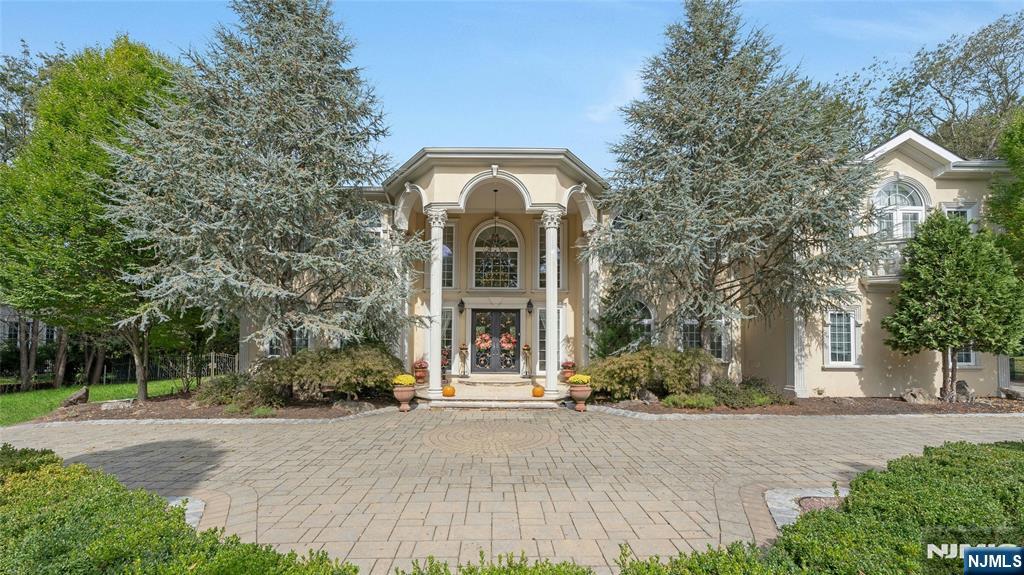 Homes for sale in Upper Saddle River, NJ | 15 Blueberry Hl, Upper Saddle River, NJ 07458 | MLS# 25035450