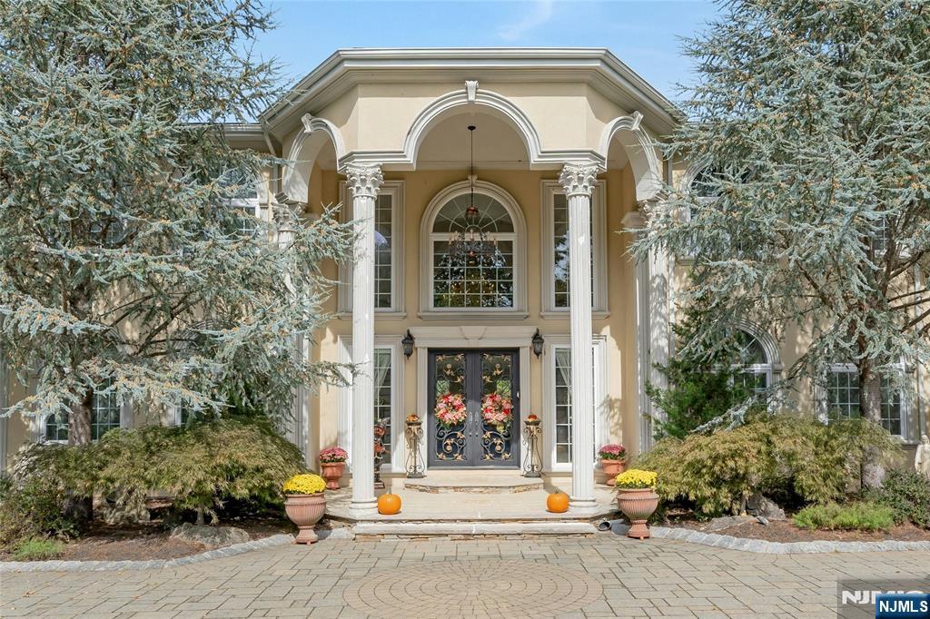 Homes for sale in Upper Saddle River, NJ | 15 Blueberry Hl, Upper Saddle River, NJ 07458 | MLS# 25035450