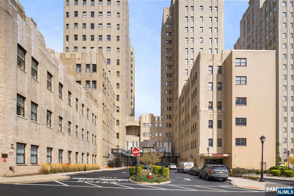 Homes for sale in Jersey City, NJ | 4 Beacon Way #1802, Jersey City, NJ 07304 | MLS# 25035452