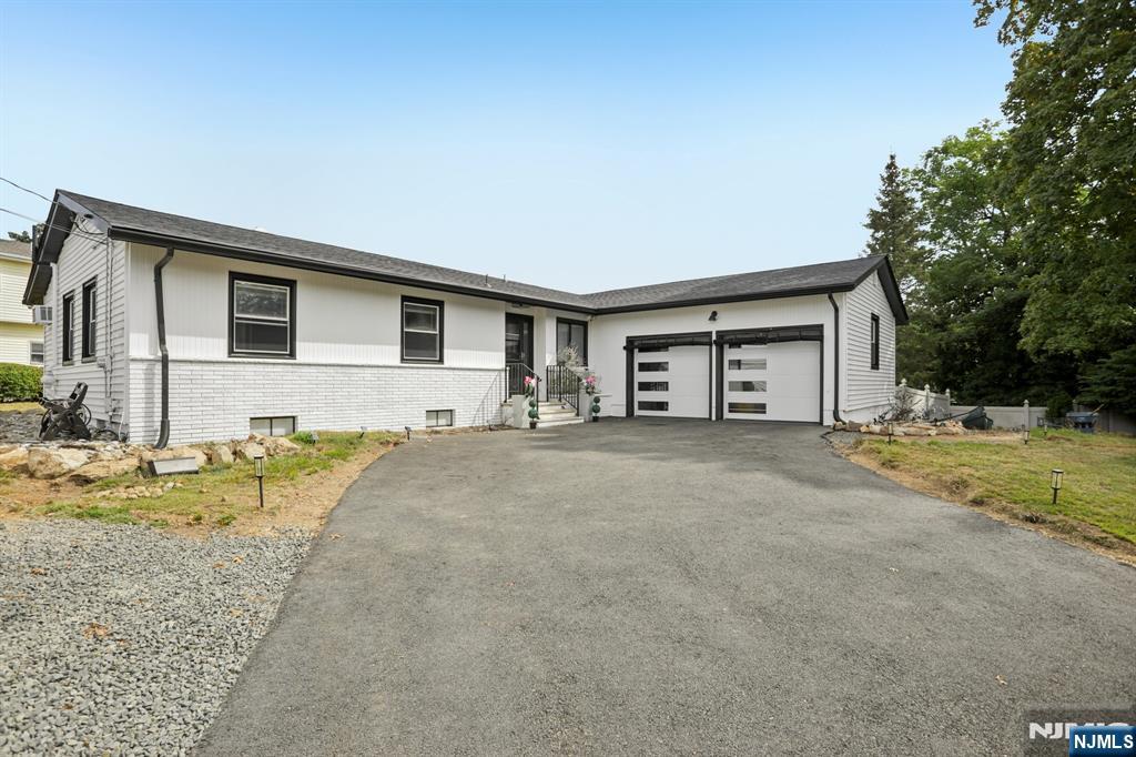 Homes for sale in Pompton Lakes, NJ | 112 Park Pl, Pompton Lakes, NJ 07442 | MLS# 25035460