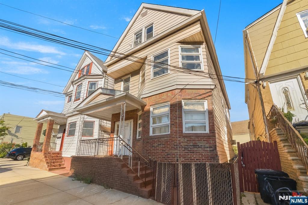 Homes for sale in Harrison, NJ | 36 6th St, Harrison, NJ 07029 | MLS# 25035527