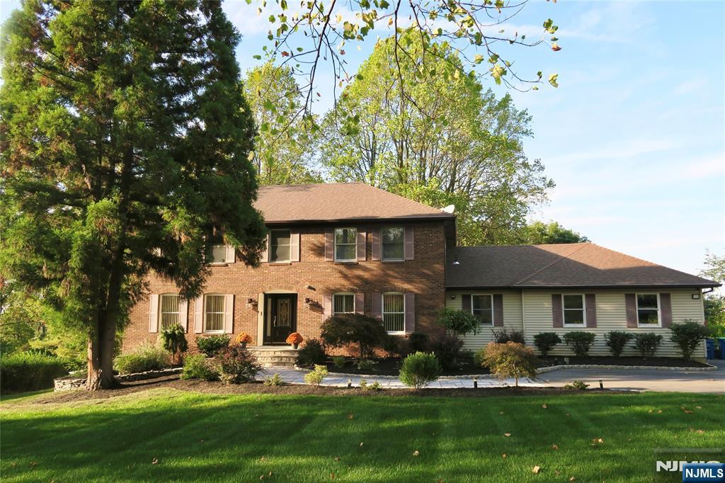 Homes for sale in Warren, NJ | 24 Geiger Ln, Warren, NJ 07059 | MLS# 25035559