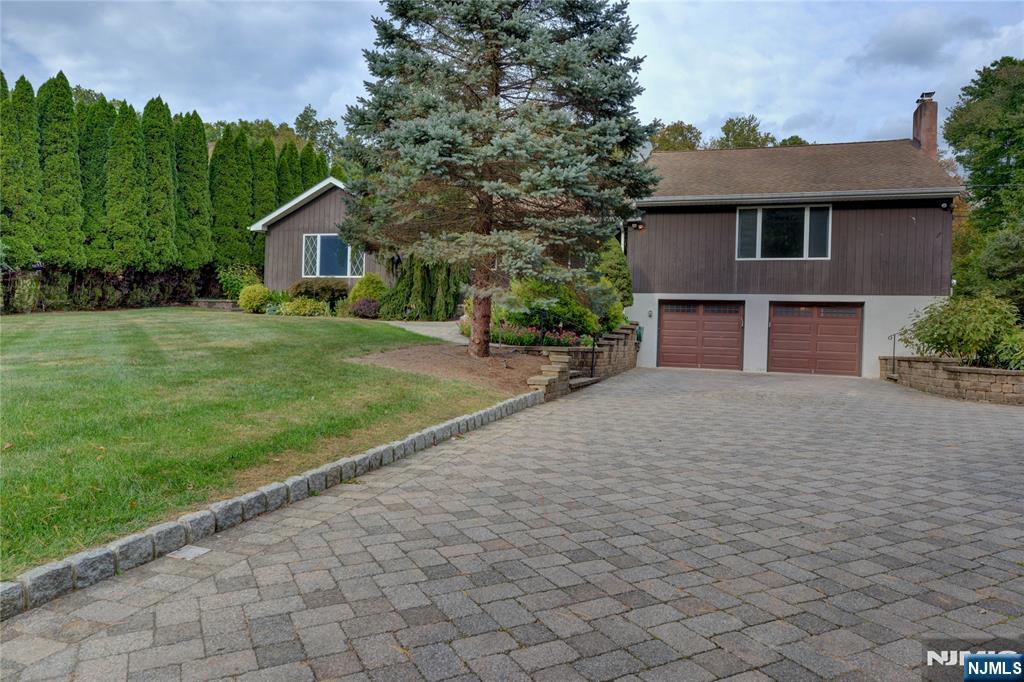 Homes for sale in East Hanover Twp, NJ | 78 Lincoln, East Hanover Twp, NJ 07936 | MLS# 25035581