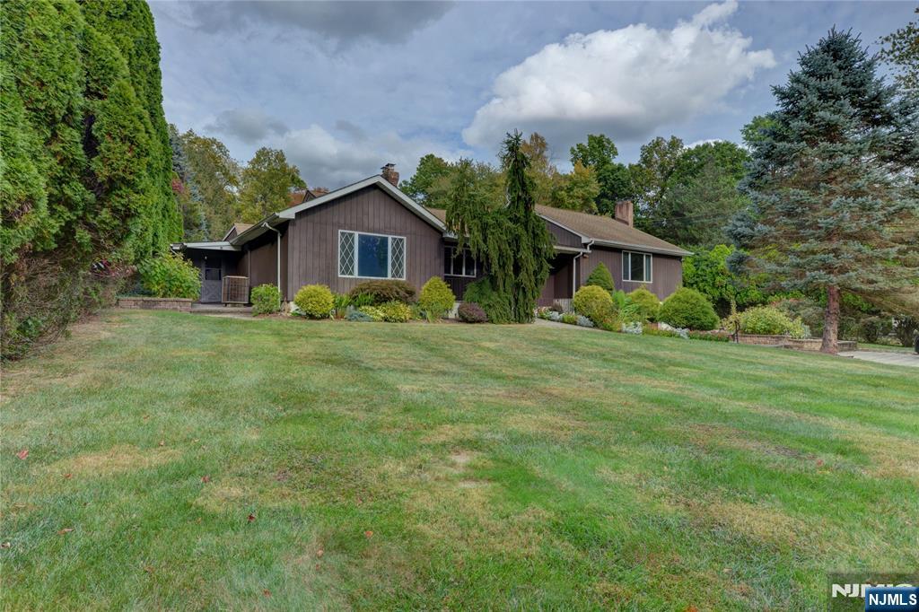 Homes for sale in East Hanover Twp, NJ | 78 Lincoln, East Hanover Twp, NJ 07936 | MLS# 25035581