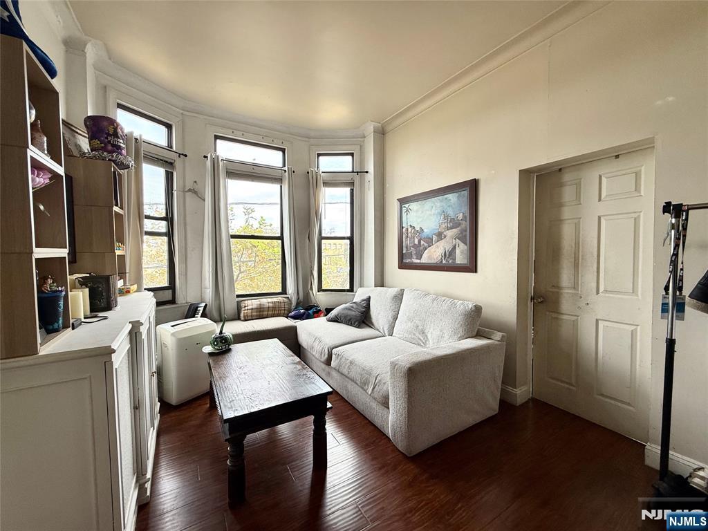 Homes for sale in Union City, NJ | 2913 Jeannette St, Union City, NJ 07087 | MLS# 25035601