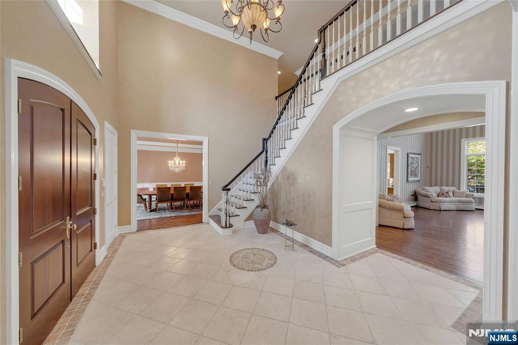 Homes for sale in Saddle River, NJ | 186 E Saddle River Rd, Saddle River, NJ 07458 | MLS# 25035673