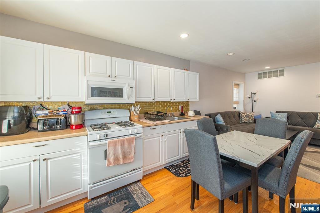 Homes for sale in Hawthorne, NJ | 76 Mohawk Ave, Hawthorne, NJ 07506 | MLS# 25035729