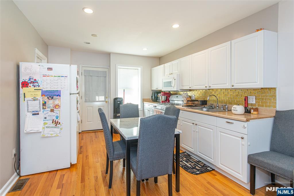 Homes for sale in Hawthorne, NJ | 76 Mohawk Ave, Hawthorne, NJ 07506 | MLS# 25035729