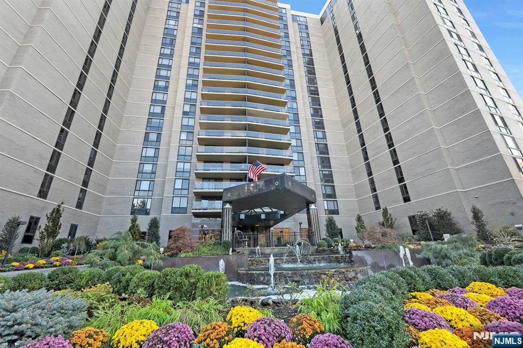$980,000 Condo