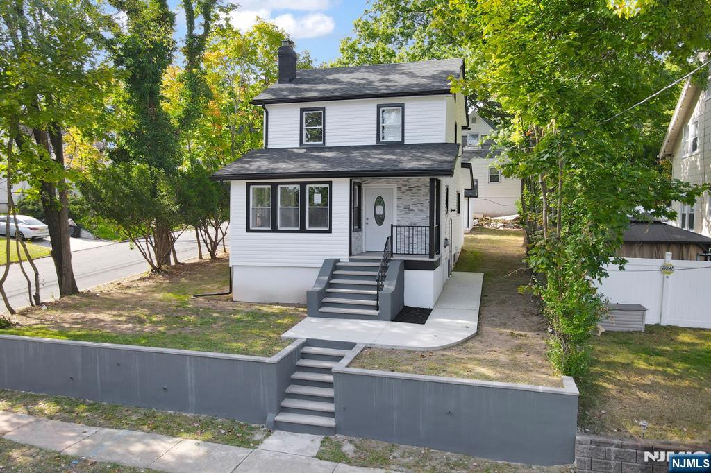 $629,000 Colonial