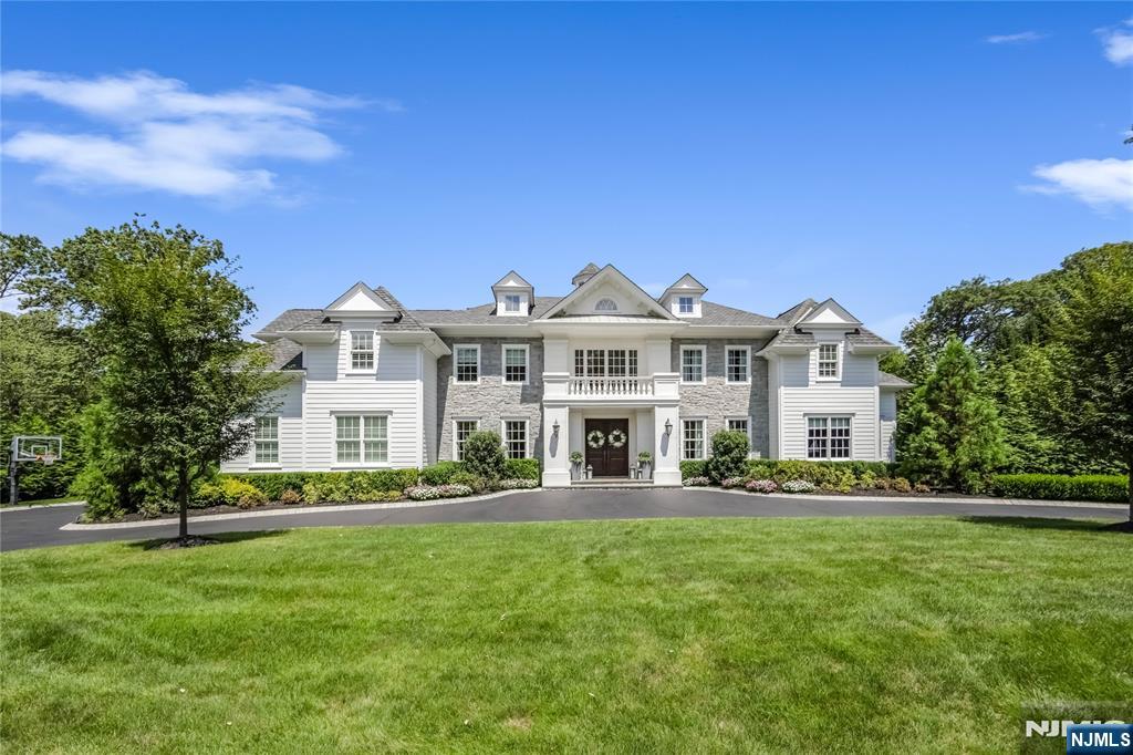 Homes for sale in Franklin Lakes, NJ | 847 Apache Rd, Franklin Lakes, NJ 07417 | MLS# 25035788