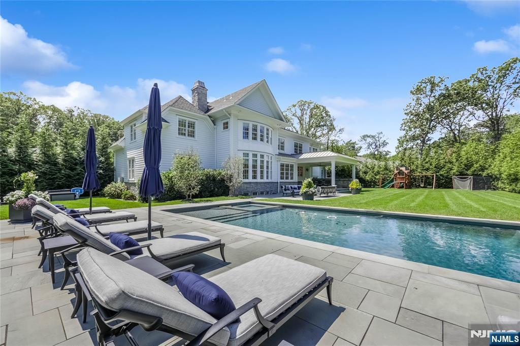 Homes for sale in Franklin Lakes, NJ | 847 Apache Rd, Franklin Lakes, NJ 07417 | MLS# 25035788