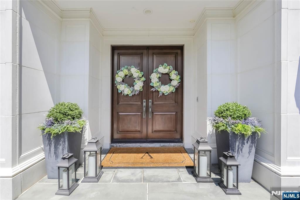 Homes for sale in Franklin Lakes, NJ | 847 Apache Rd, Franklin Lakes, NJ 07417 | MLS# 25035788