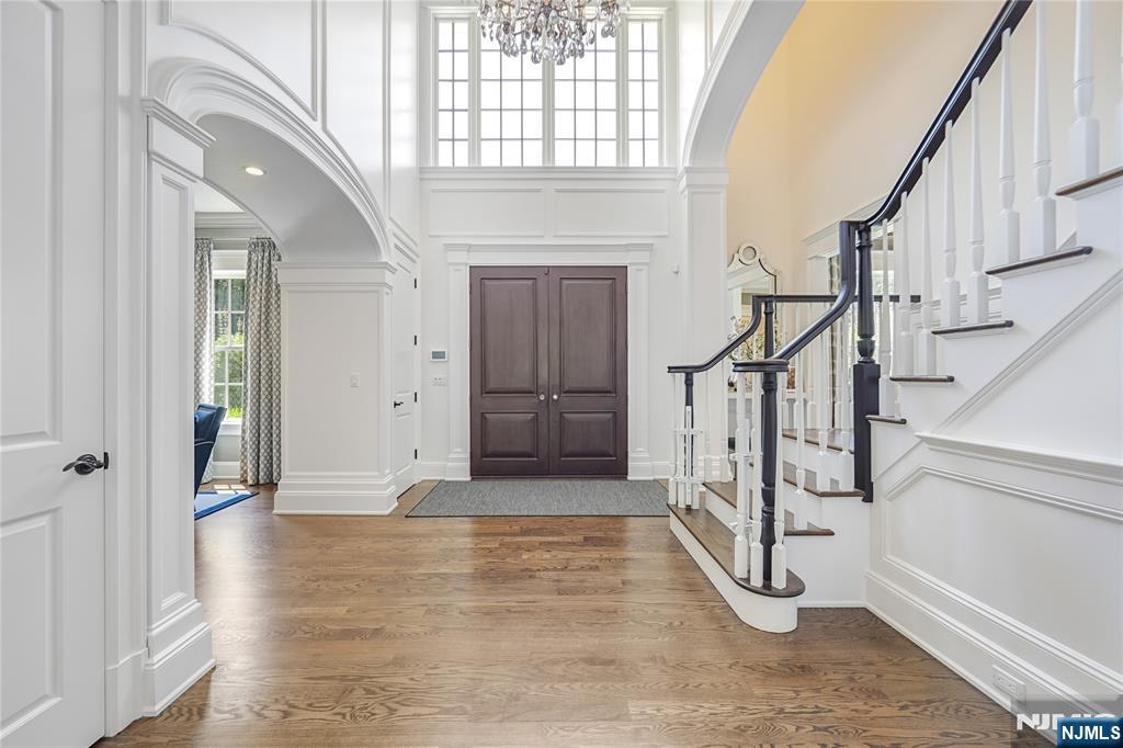 Homes for sale in Franklin Lakes, NJ | 847 Apache Rd, Franklin Lakes, NJ 07417 | MLS# 25035788