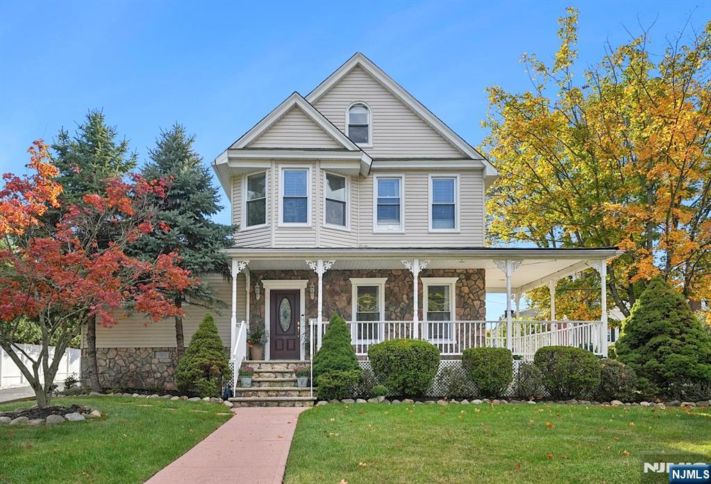 Homes for sale in Closter, NJ | 418 Closter Dock Rd, Closter, NJ 07624 | MLS# 25035821