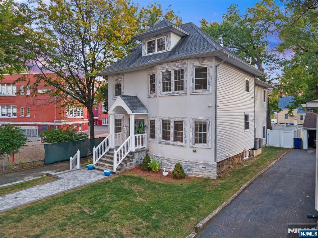 HACKENSACK Properties