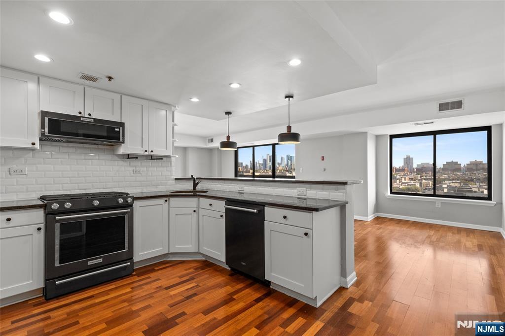 Homes for sale in Hoboken, NJ | 700 1St St #11E, Hoboken, NJ 07030 | MLS# 25035904