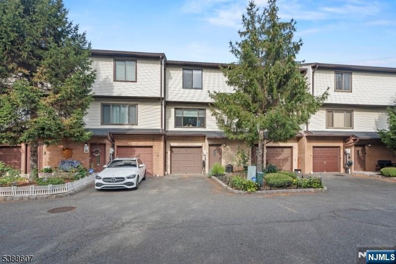 Homes for sale in Newark, NJ | 404 406 Chestnut, Newark, NJ 07105 | MLS# 25035917