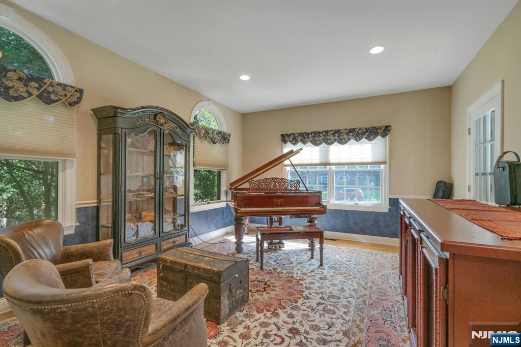 Homes for sale in Oakland, NJ | 7 Valley Forge Rd, Oakland, NJ 07436 | MLS# 25035919