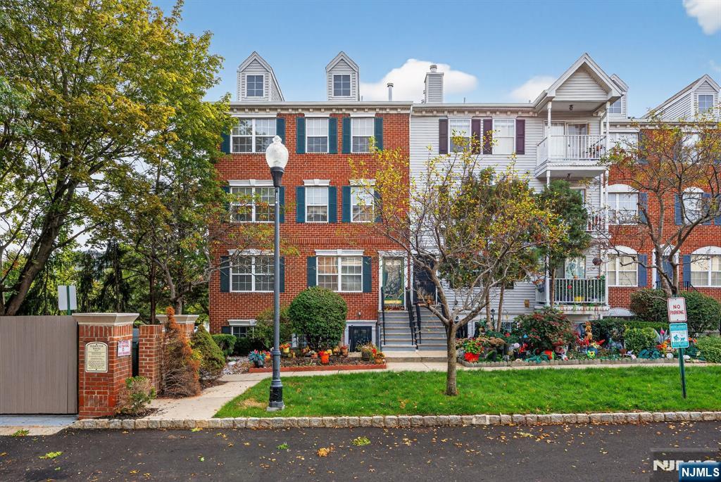 $350,000 Condo