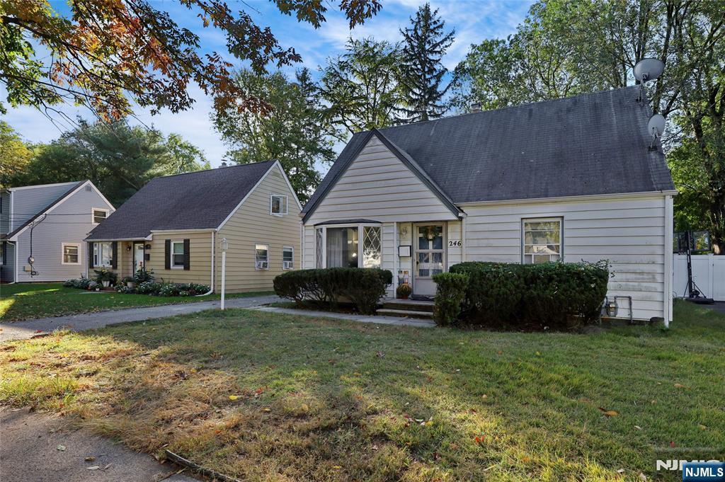 Homes for sale in Teaneck, NJ | 246 Van Buskirk Rd, Teaneck, NJ 07666 | MLS# 25035946