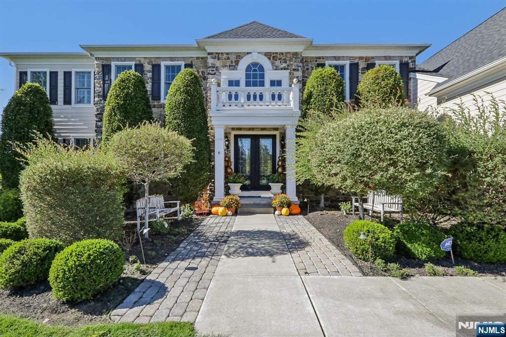 Homes for sale in Franklin Lakes, NJ | 6 Northwood Dr, Franklin Lakes, NJ 07417 | MLS# 25035952