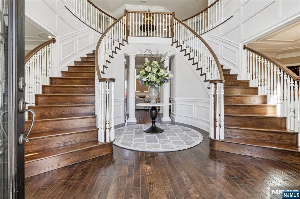 Homes for sale in Franklin Lakes, NJ | 6 Northwood Dr, Franklin Lakes, NJ 07417 | MLS# 25035952