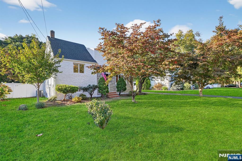 Homes for sale in Westwood, NJ | 120 Carl Pl, Westwood, NJ 07675 | MLS# 25035969