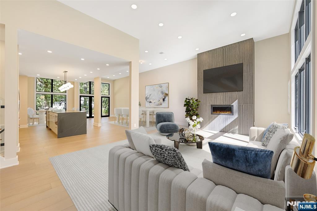 $1,880,000 Split Level