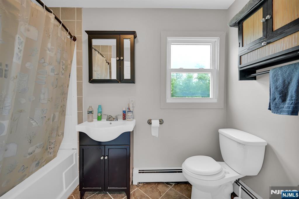3 Riverside Road, West Milford, NJ 07421 Listing Photo  18