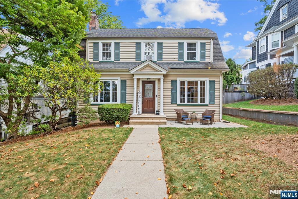 $875,000 Colonial