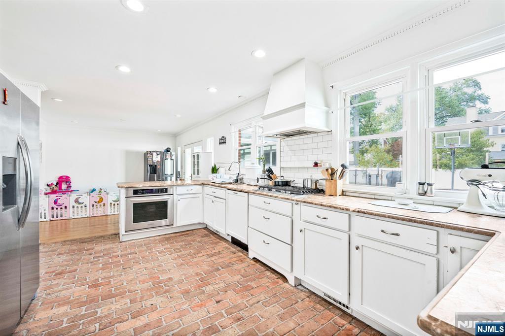 Homes for sale in Elizabeth, NJ | 17-21 Barnard Pl, Elizabeth, NJ 07208 | MLS# 25035988